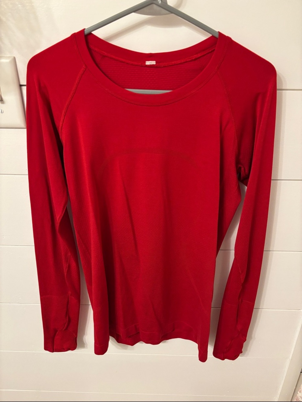 Lululemon Long-Sleeve Red size 8